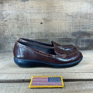 Clarks Women’s Bayou Q slip on leather